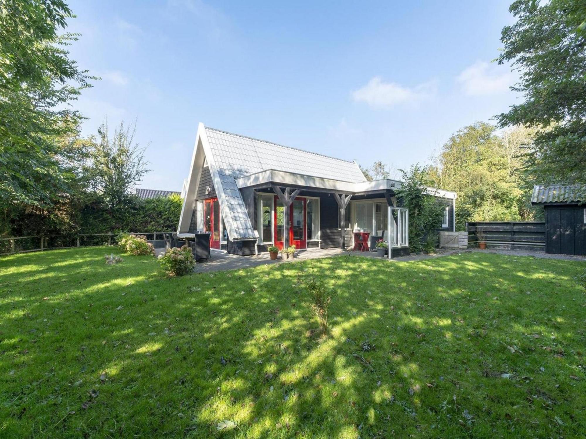 Elegant Villa With Garden And Terrace Callantsoog Exterior photo